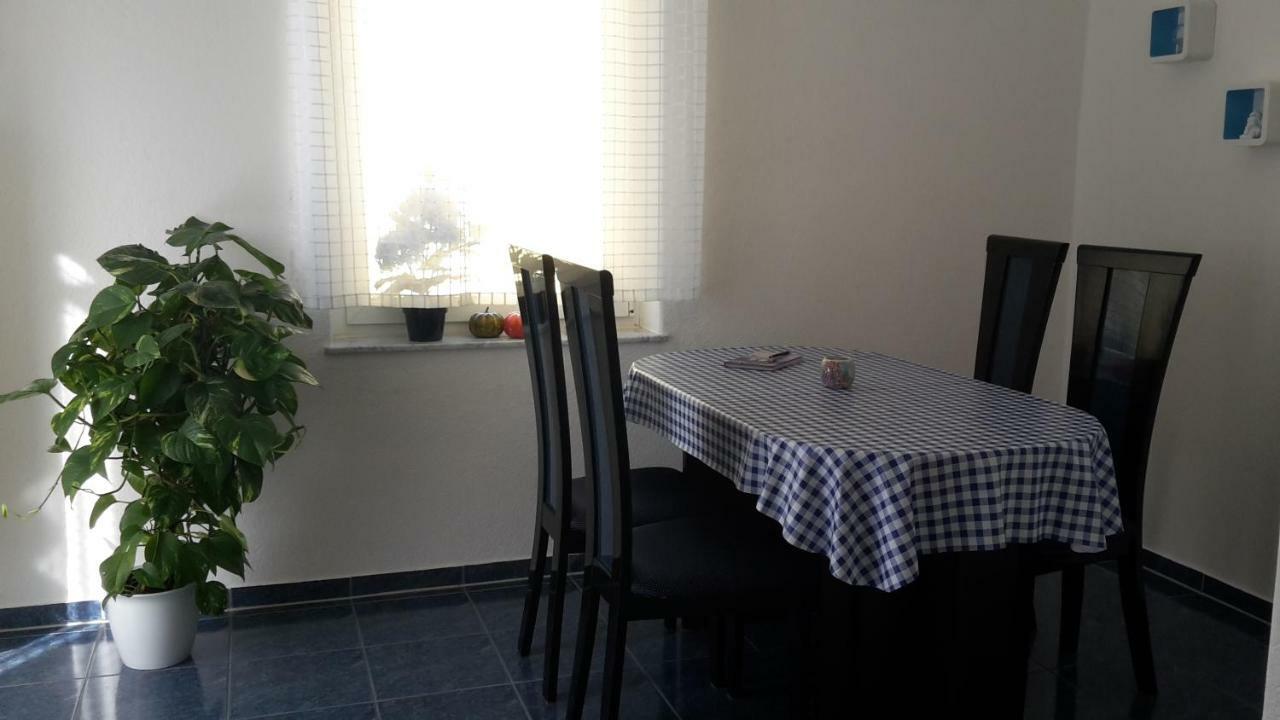 Ferienwohnung "An Der Wuerschnitz" Chemnitz Exterior foto